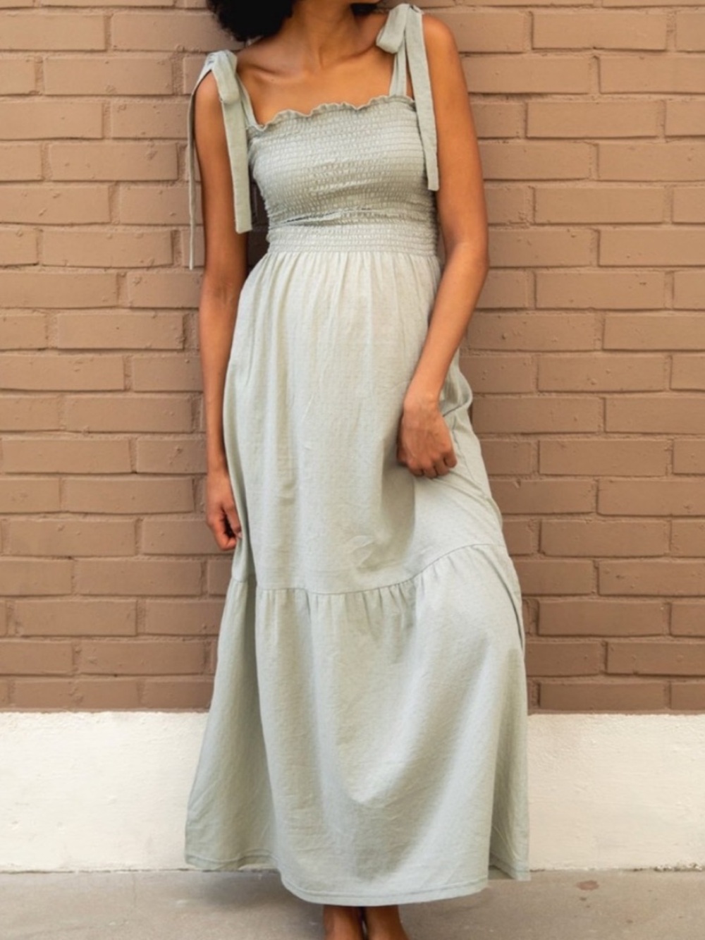 Nothing Fits But Womens Maternity Smocked Tie-Strap Maxi Green Mei Dress Sz S/M